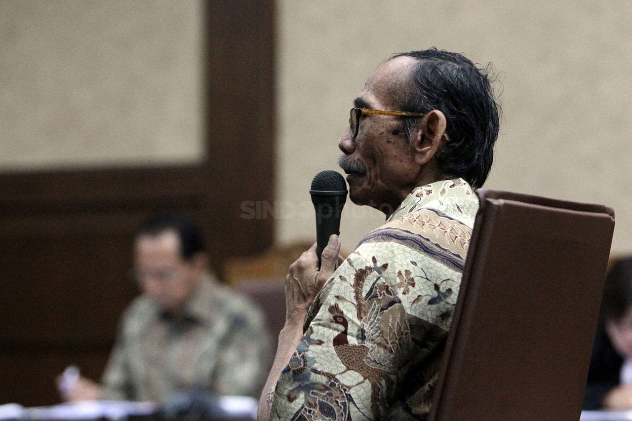 Ahli Hukum Keuangan...