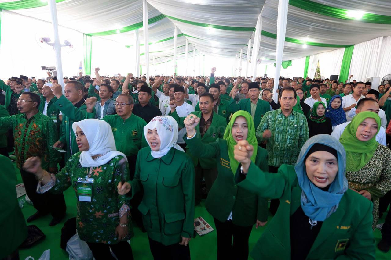 Ribuan Kader Hadiri...