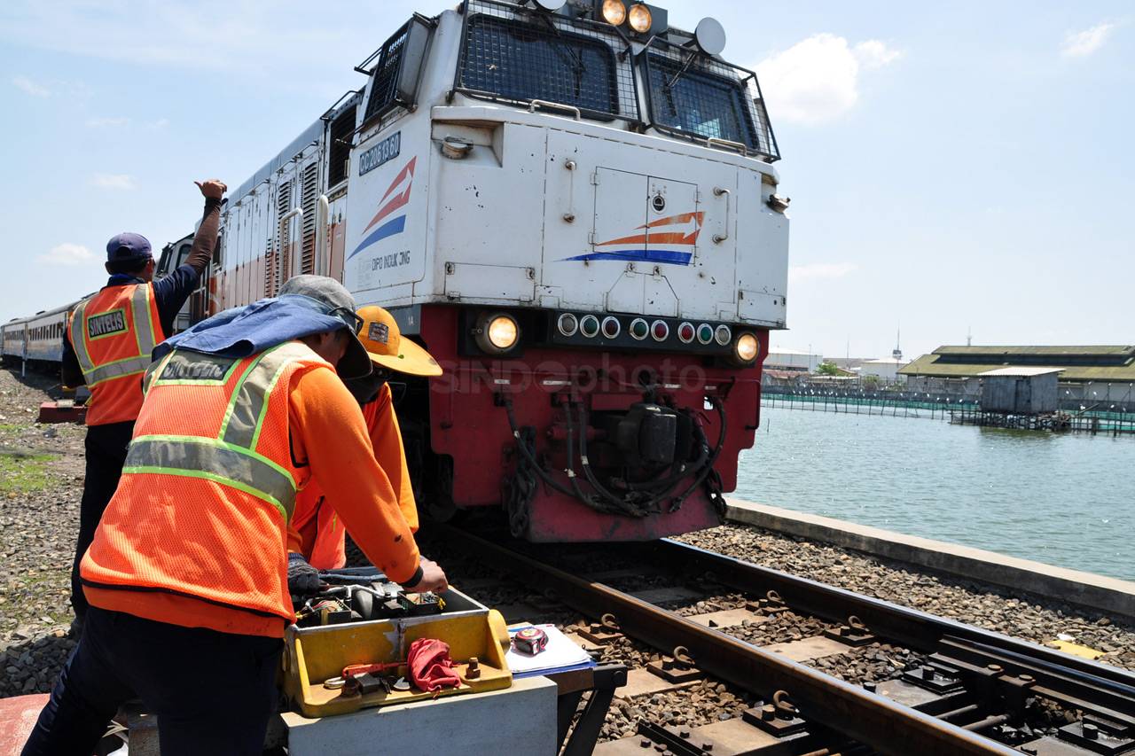 Perawatan Wesel Kereta...