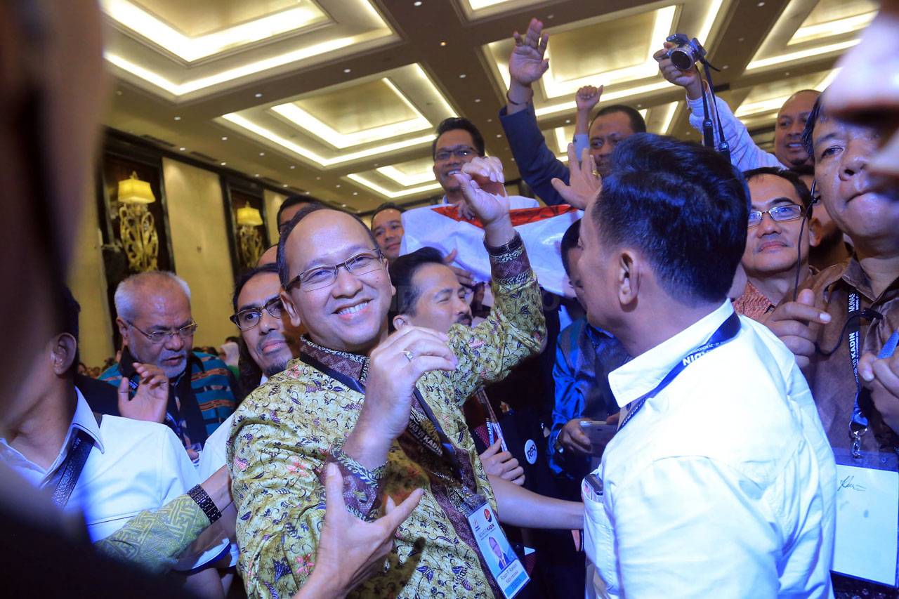 Rosan Roeslani Ketua...