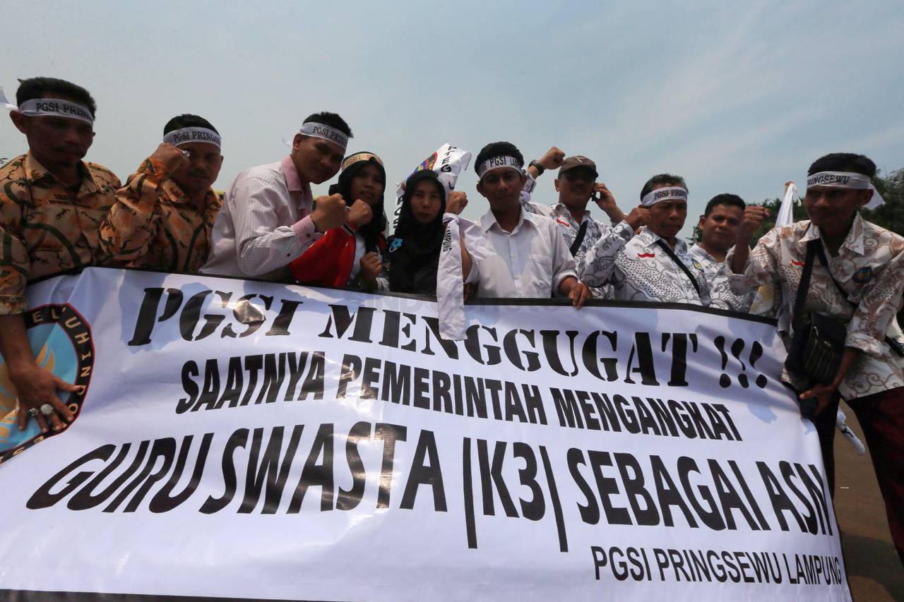 Guru Swasta Minta Diangkat...
