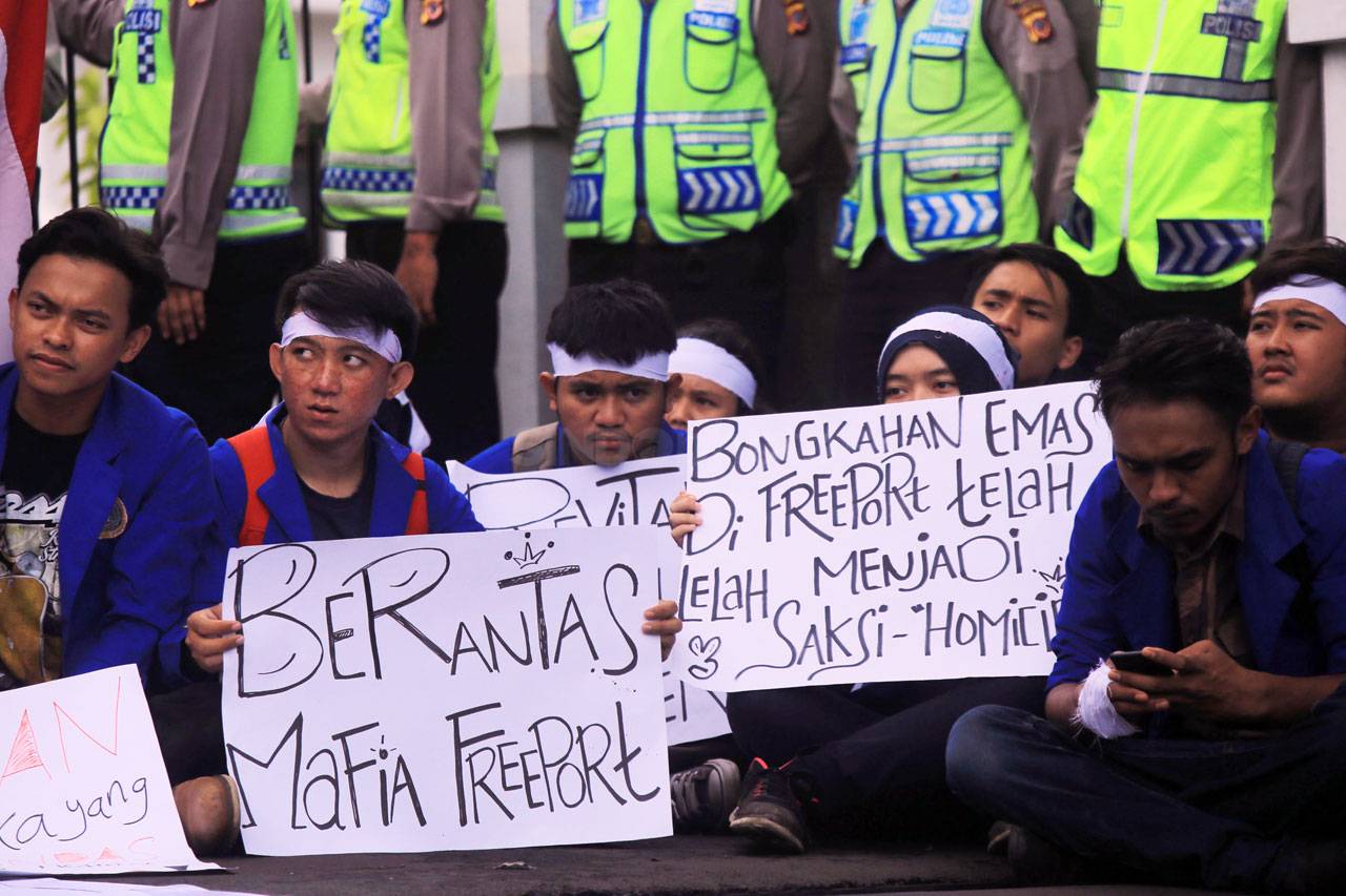Mahasiswa Bandung Demo...