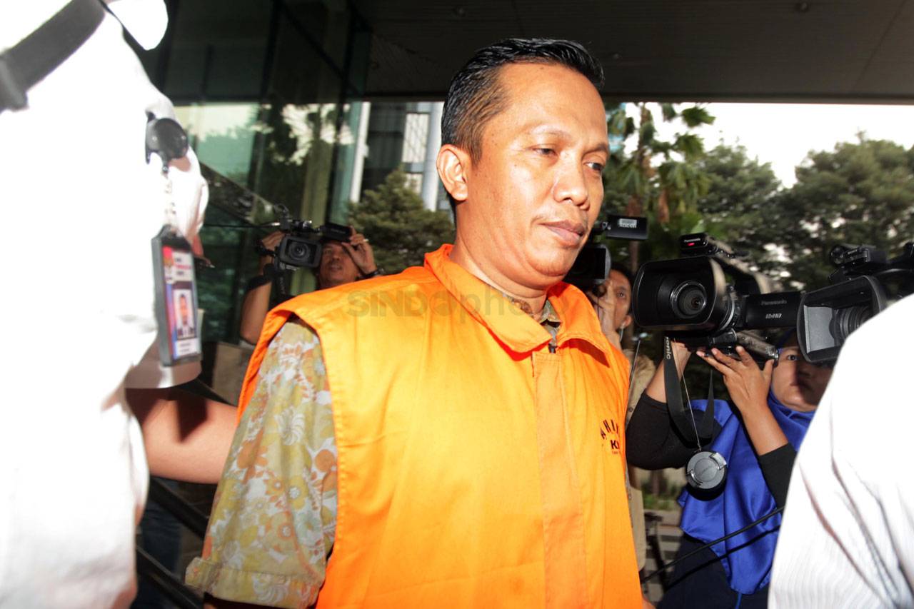 KPK Lanjutkan Pemeriksaan...