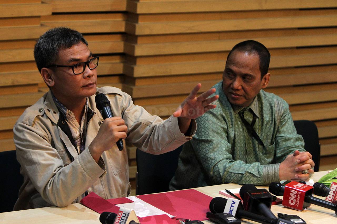KPK Gelar Barang Bukti...