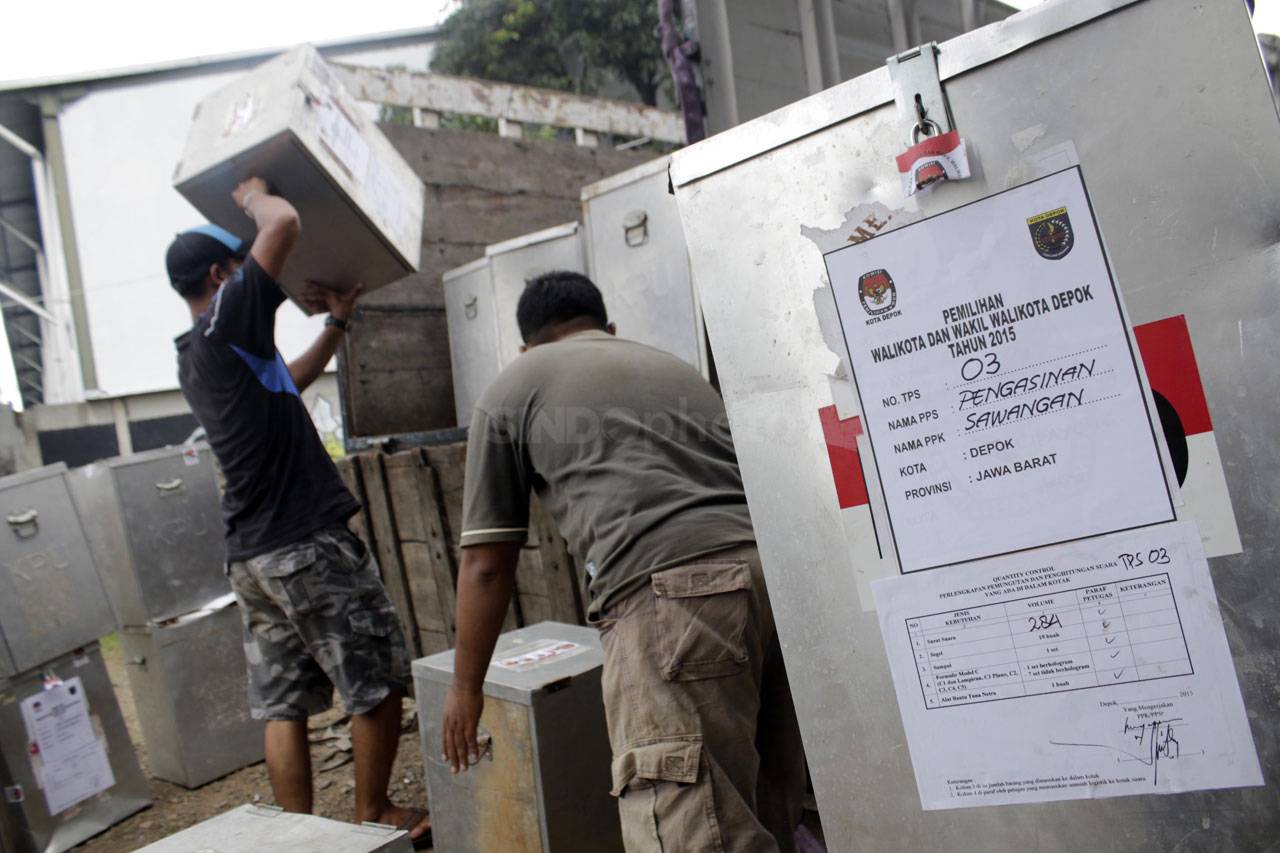 KPU Depok Distribusikan...