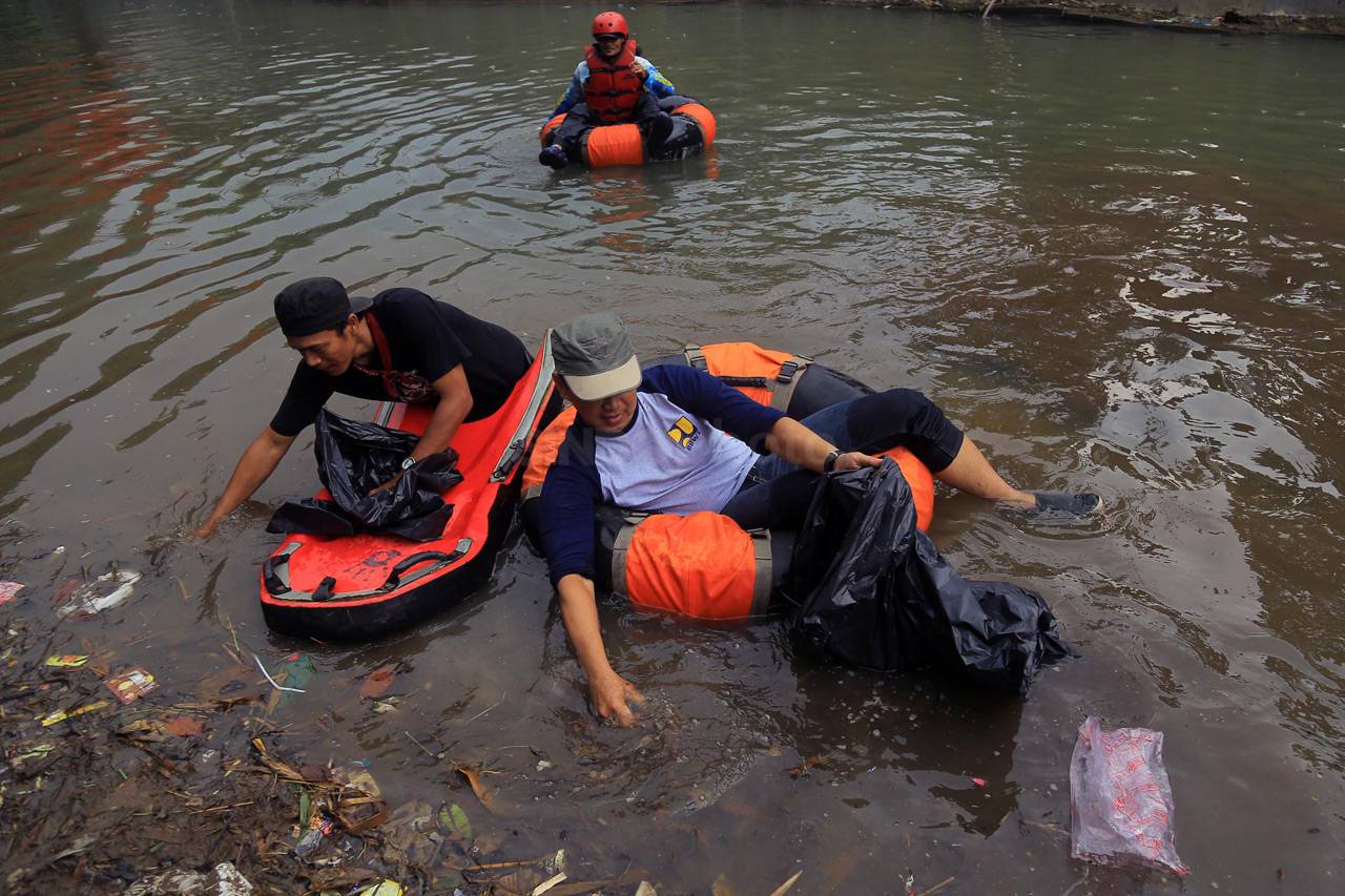 Aksi Bersih Sungai Cikapundung