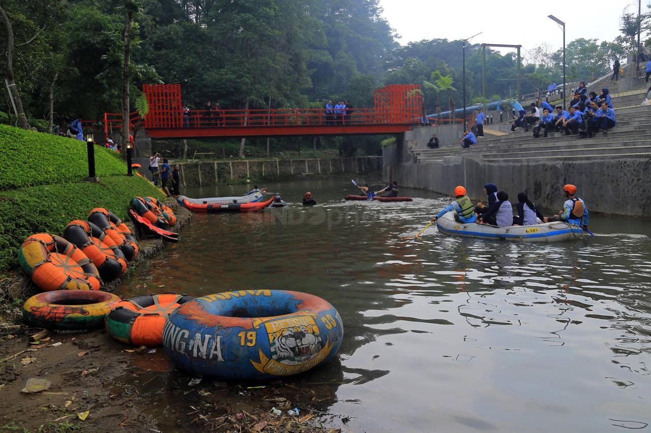 Aksi Bersih Sungai Cikapundung