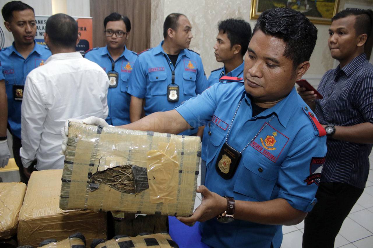 Polres Metro Jaksel...