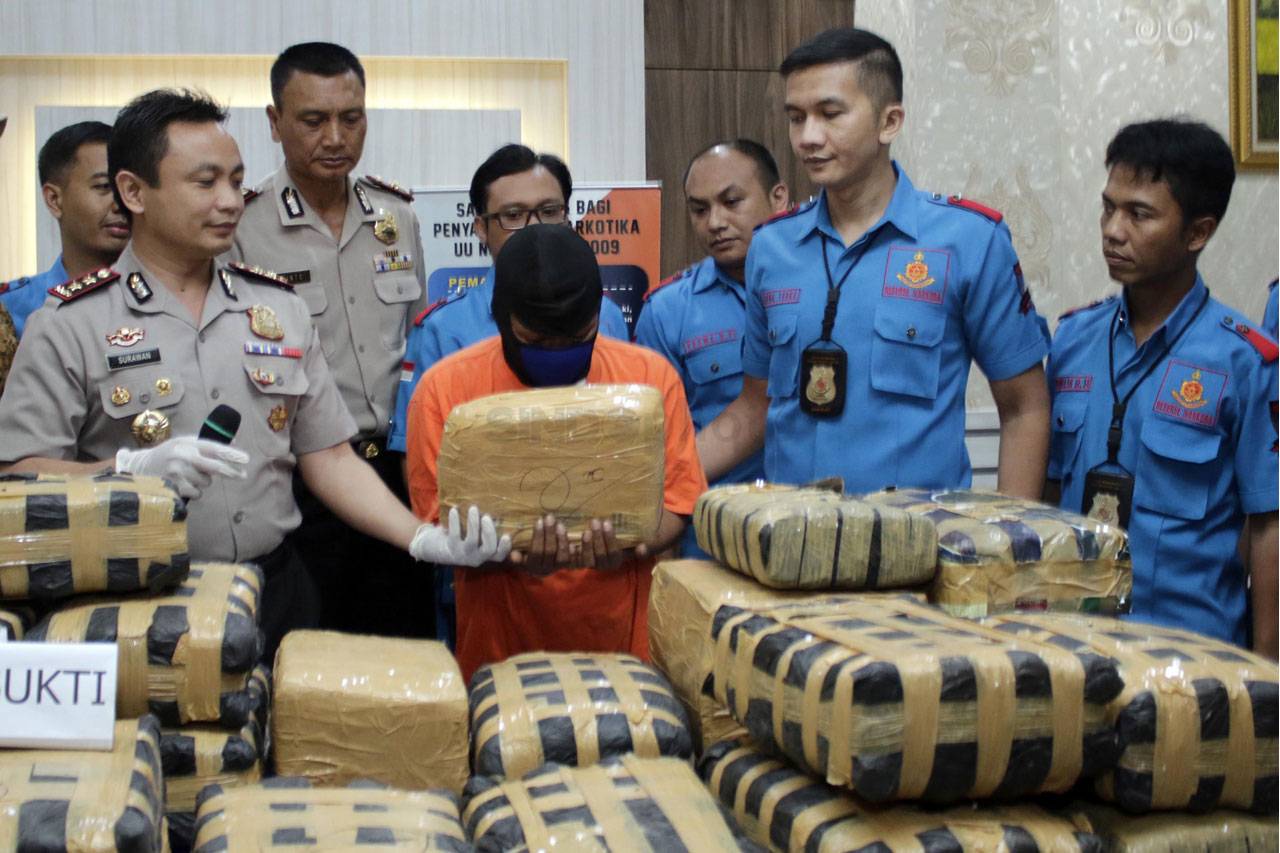 Polres Metro Jaksel...
