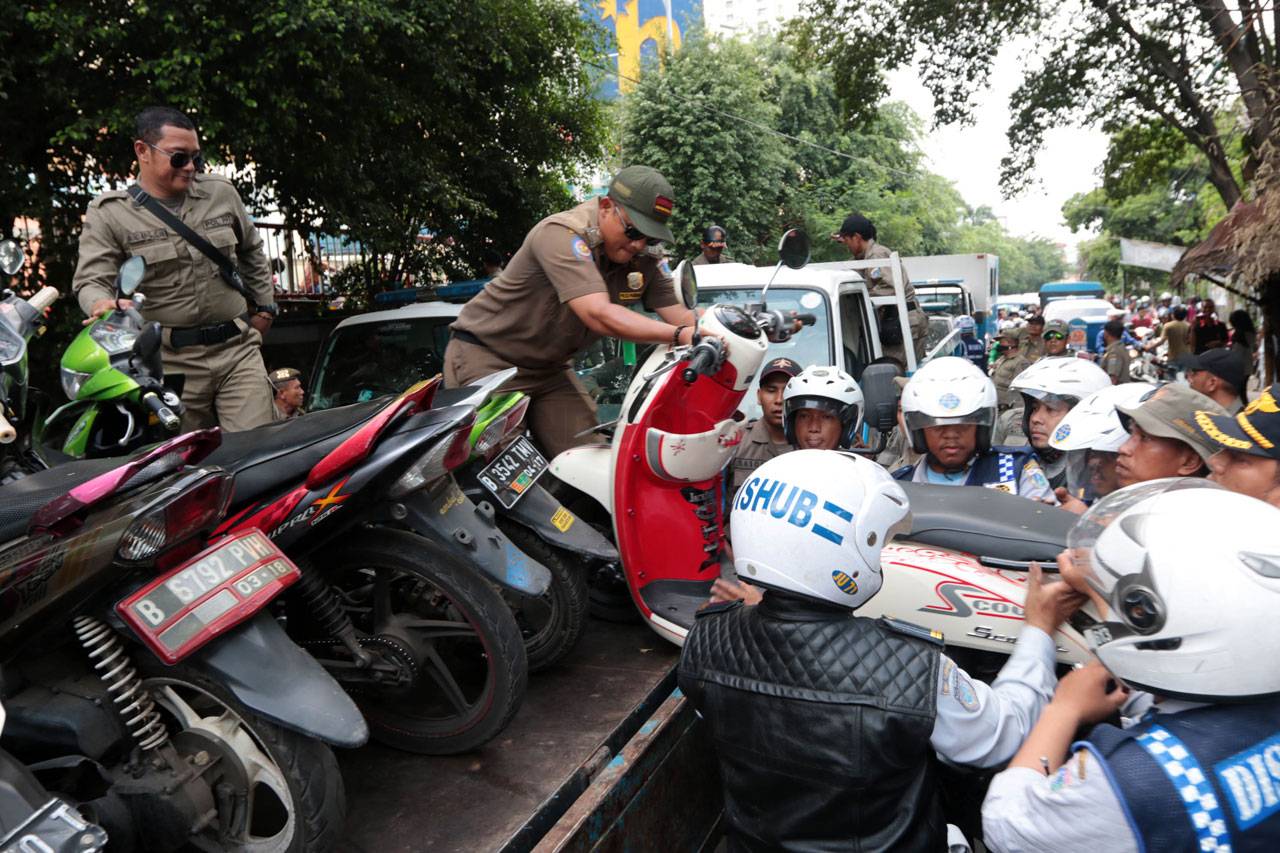 Ratusan Motor Diangkut...