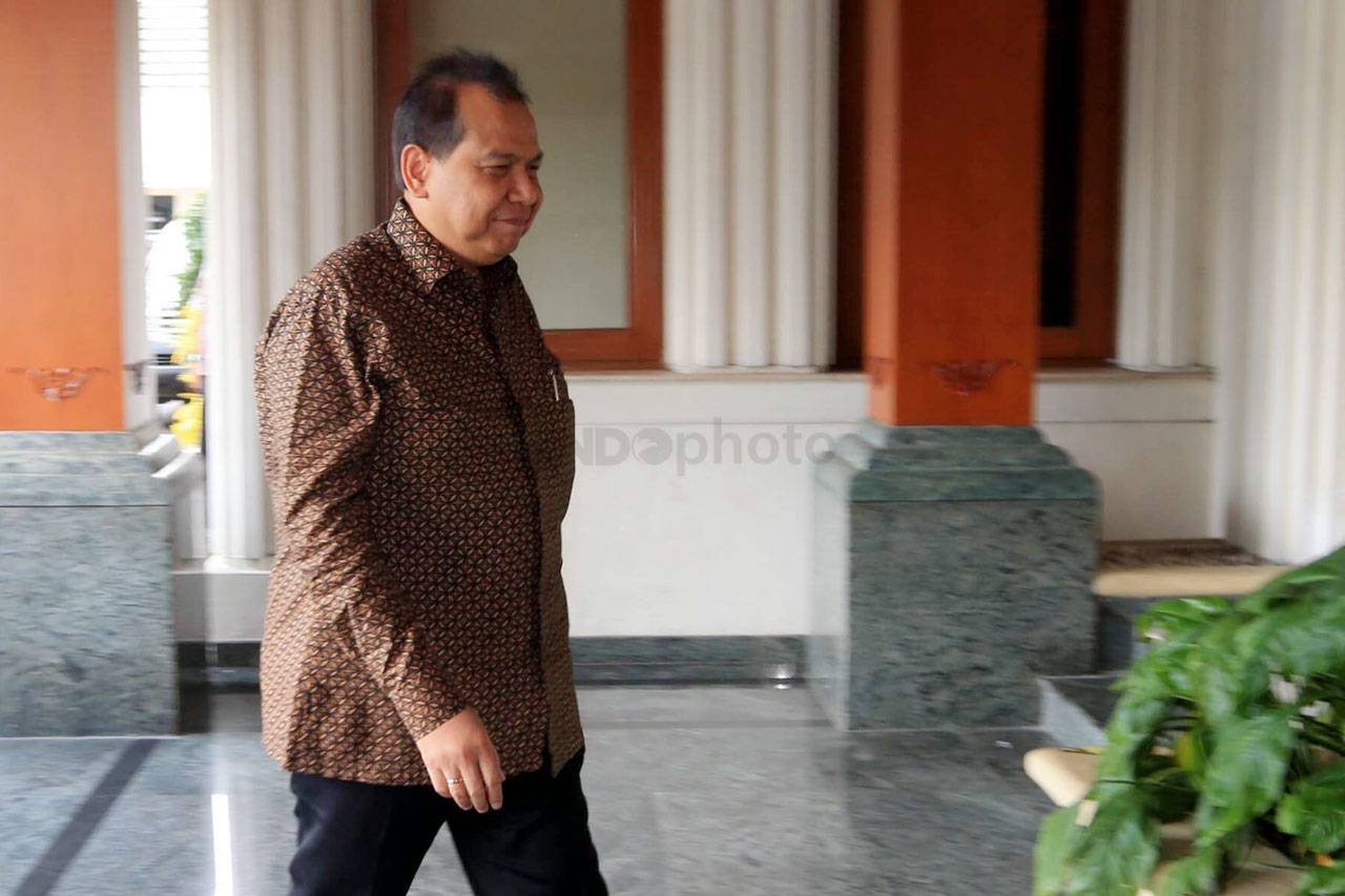 Menko Luhut Panggil...