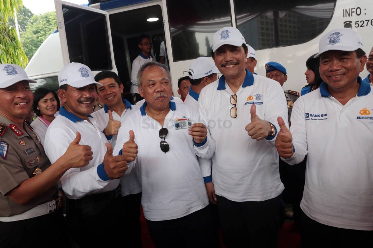 Polri Luncurkan Layanan...