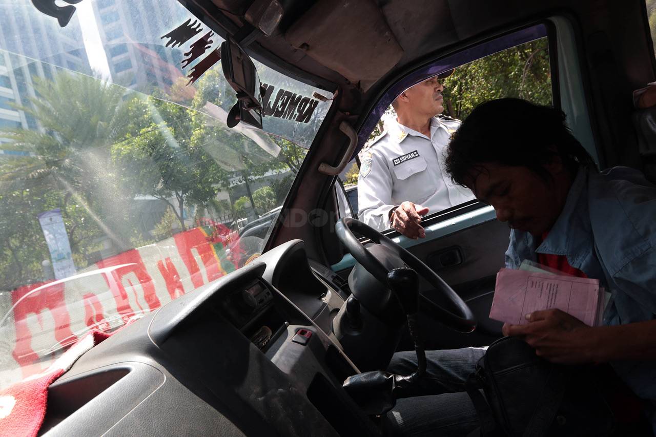 Polisi dan Dishub Gelar...