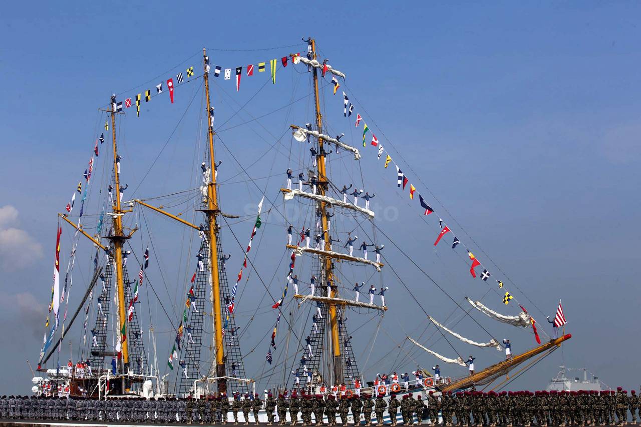 Peringatan Hari Armada...