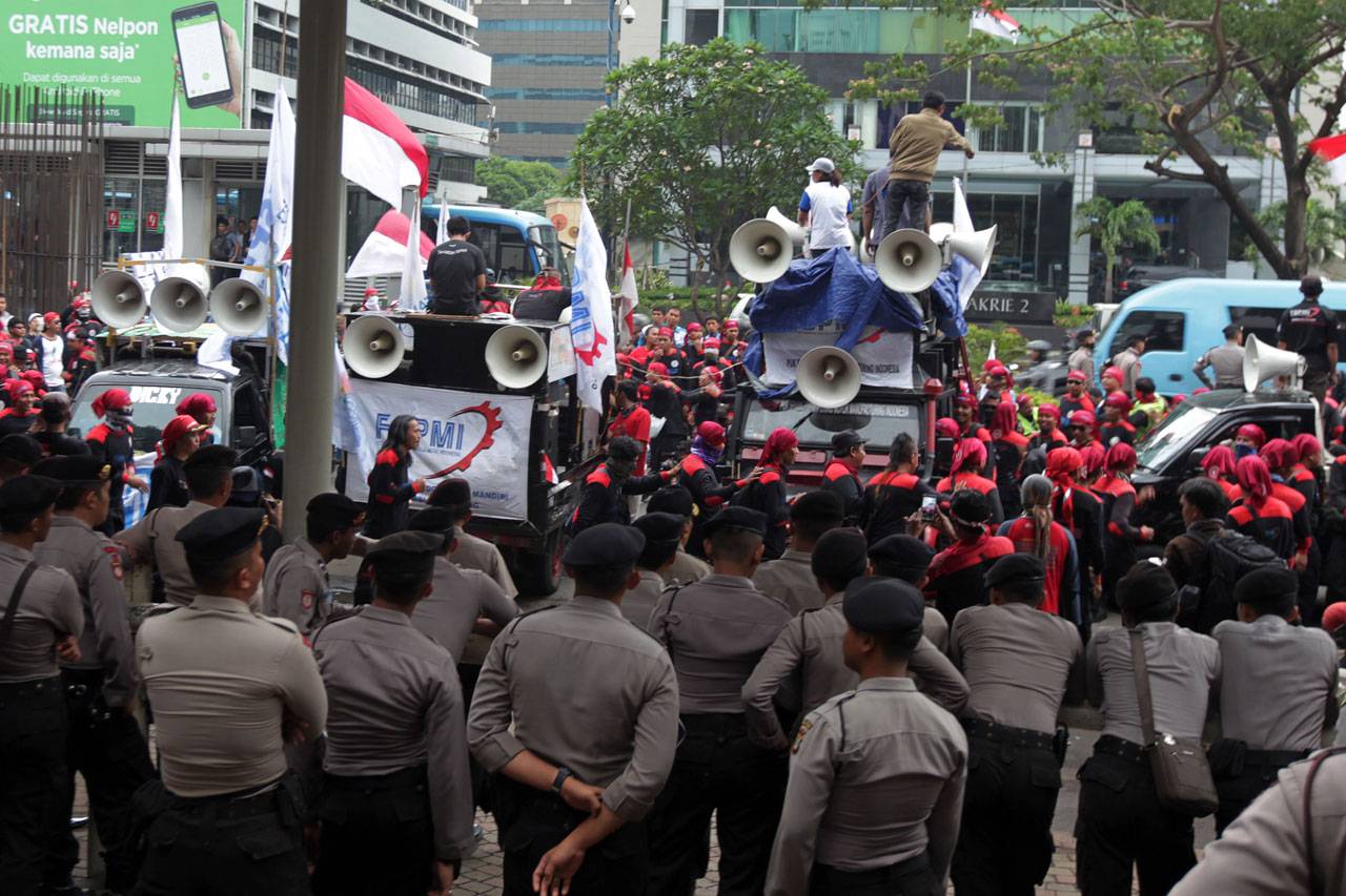 Buruh Desak KPK Tuntaskan...