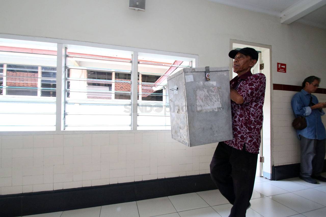 KPU Kota Semarang Buka...