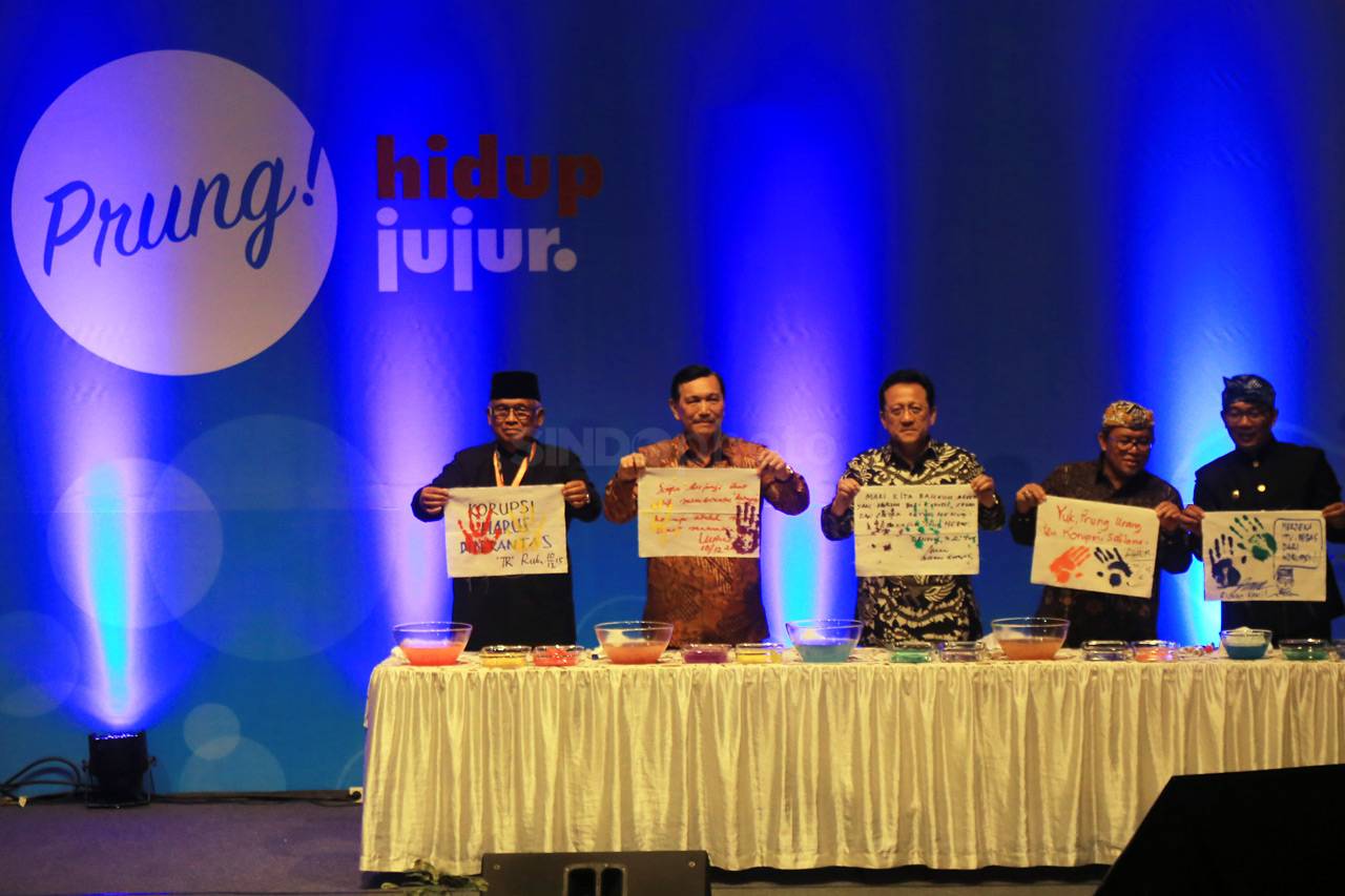 Puncak Peringatan Hari...