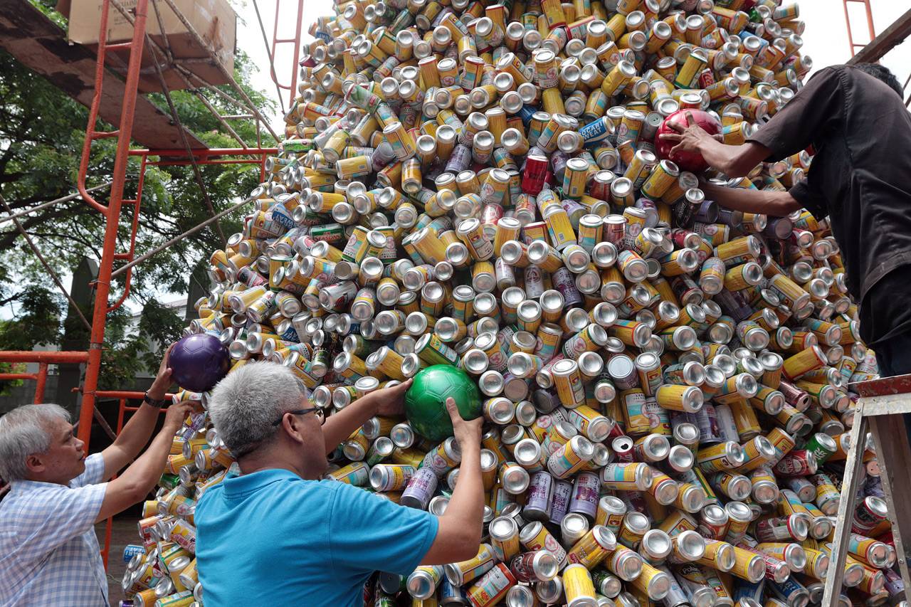 Pohon Natal dari 10.000...