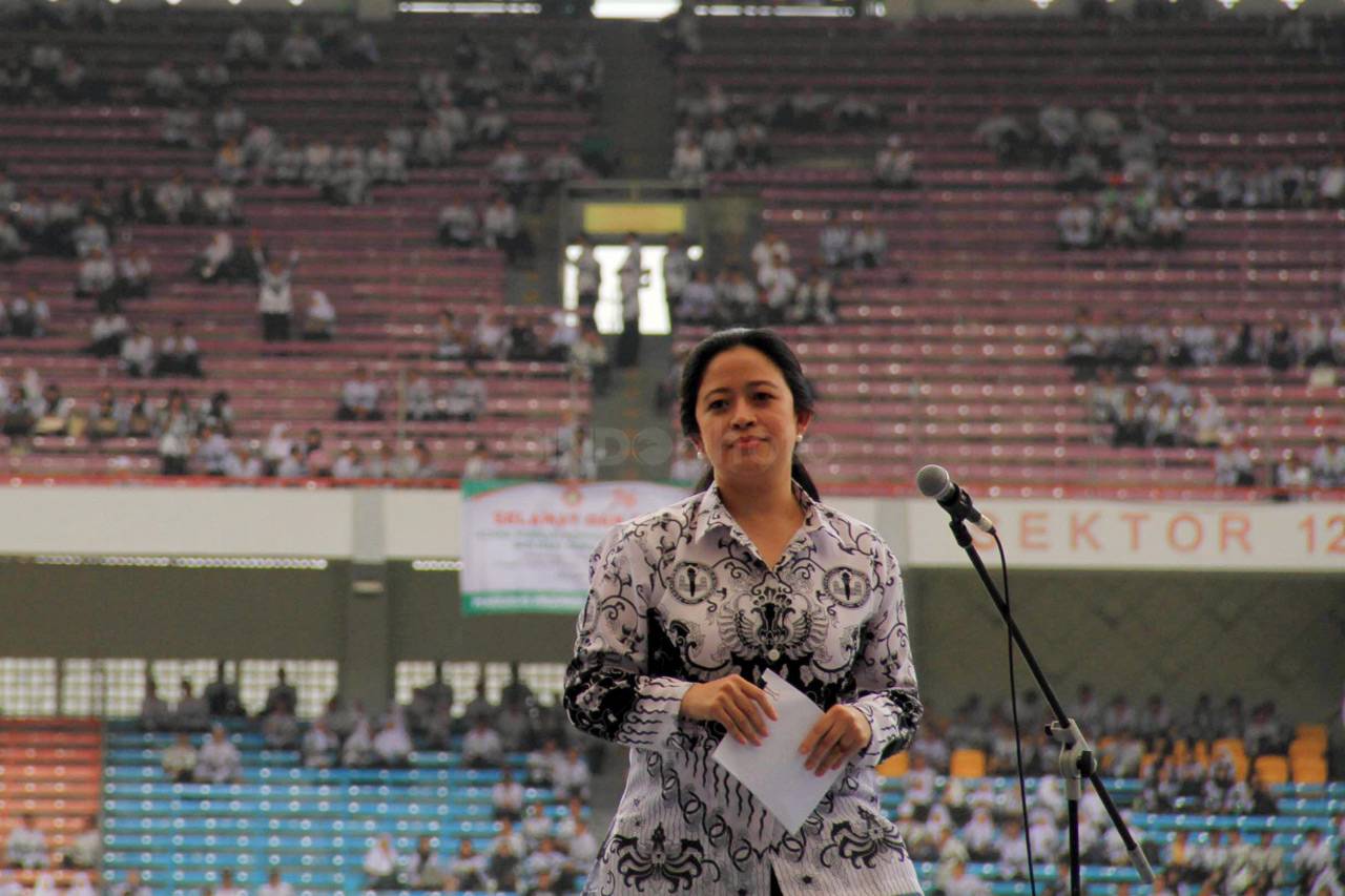 Ribuan Guru Hadiri HUT...