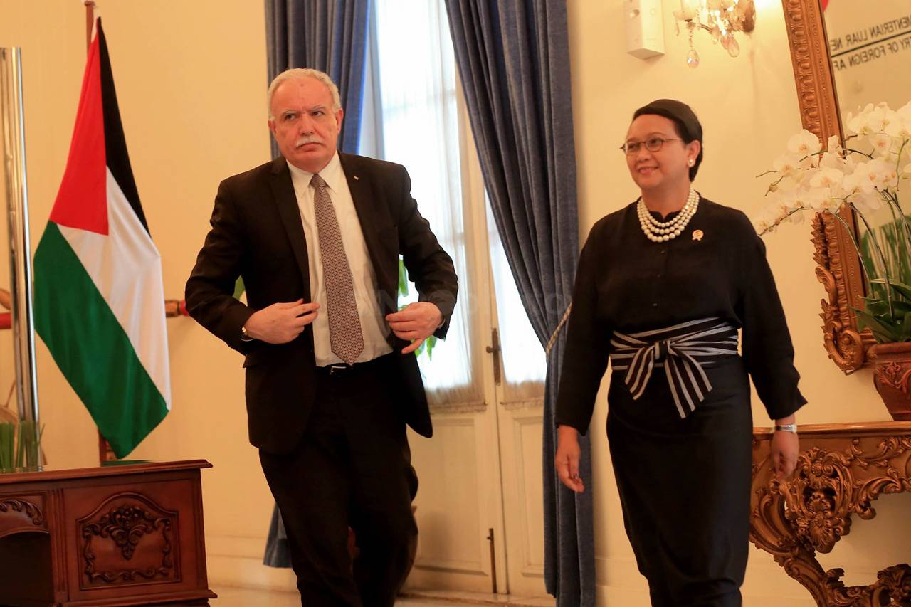 Menlu Palestina Temui...