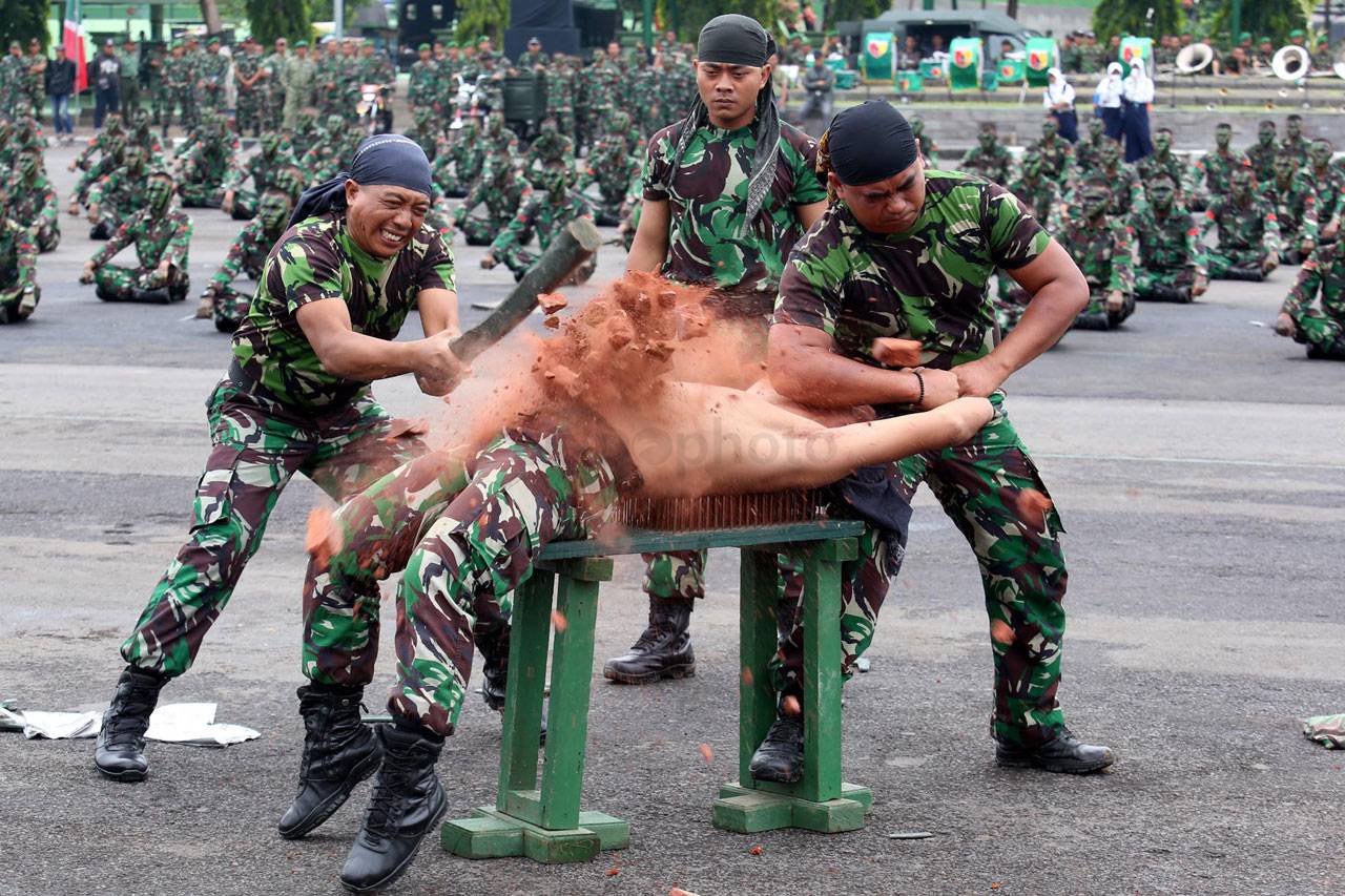 Unjuk Kekuatan Prajurit...