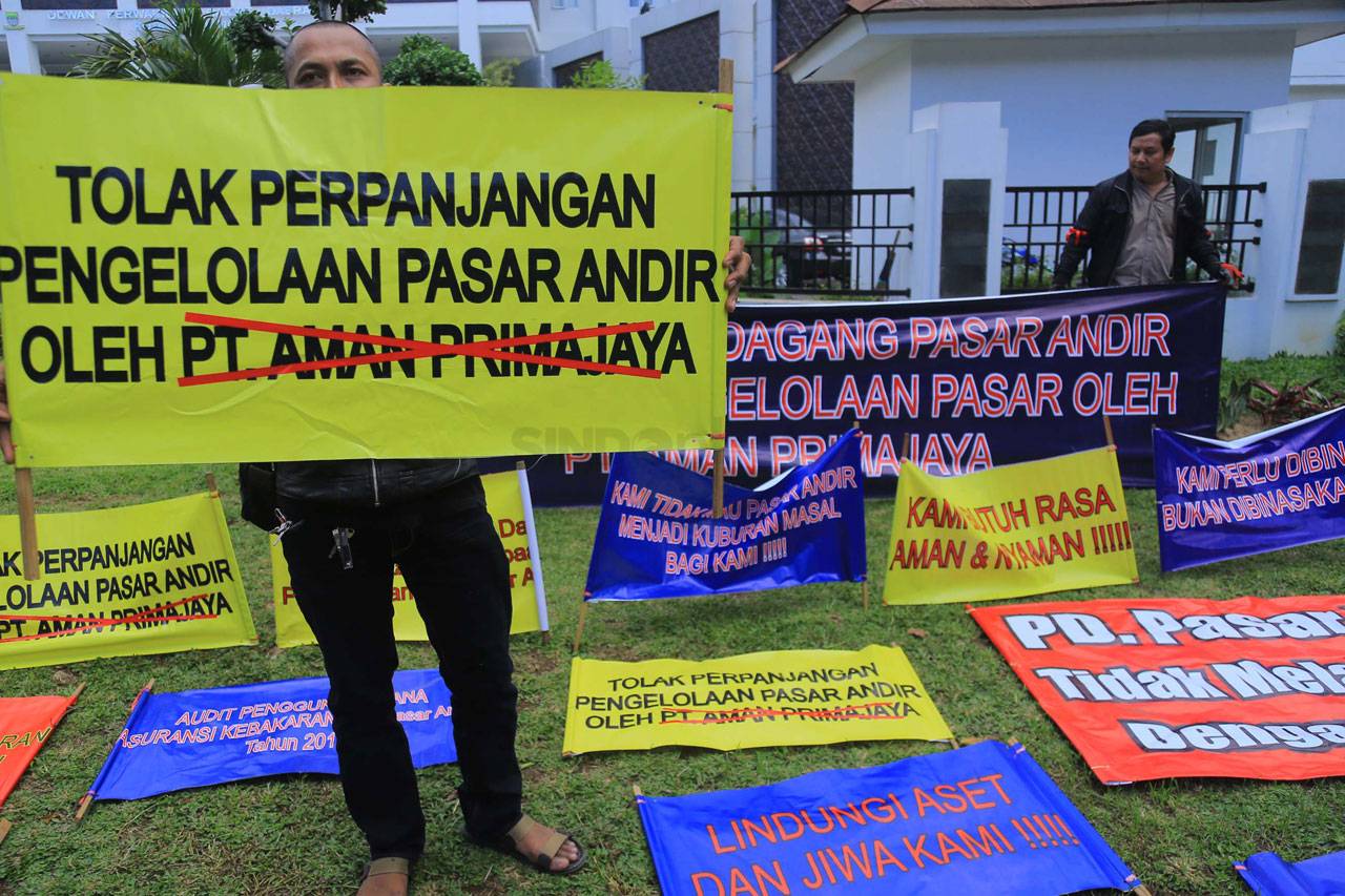 Pedagang Tolak Pengelolaan...
