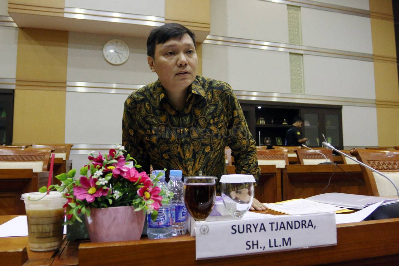 Surya Tjandra Ikuti...