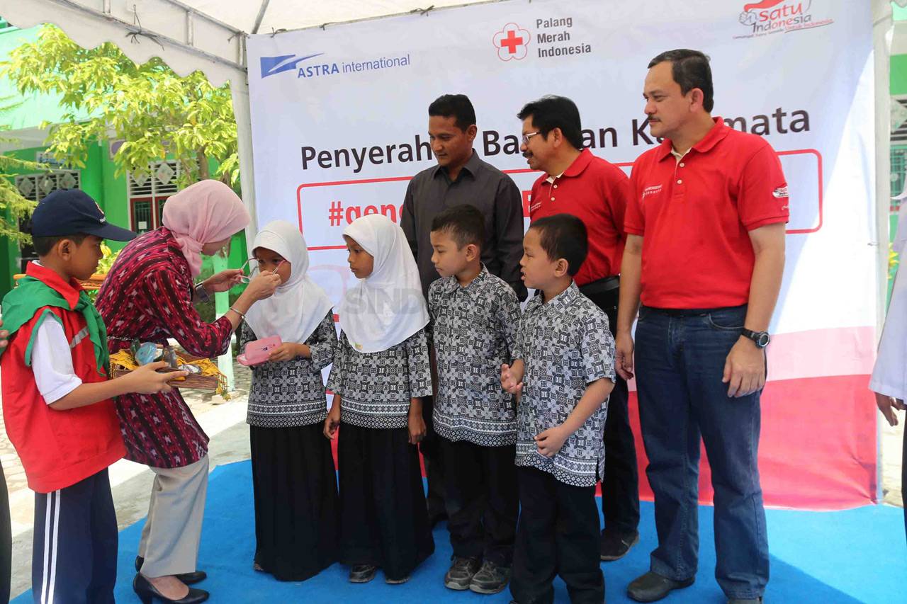 Bantuan Kacamata Untuk...