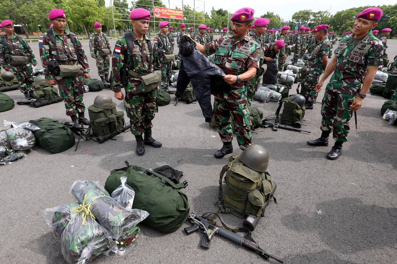 TNI Berangkatkan 130...