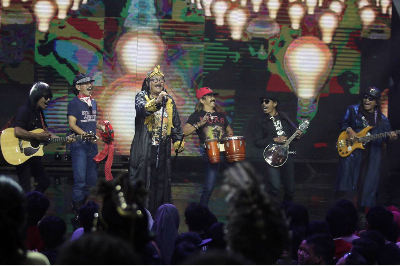 Anugerah Dangdut Indonesia...