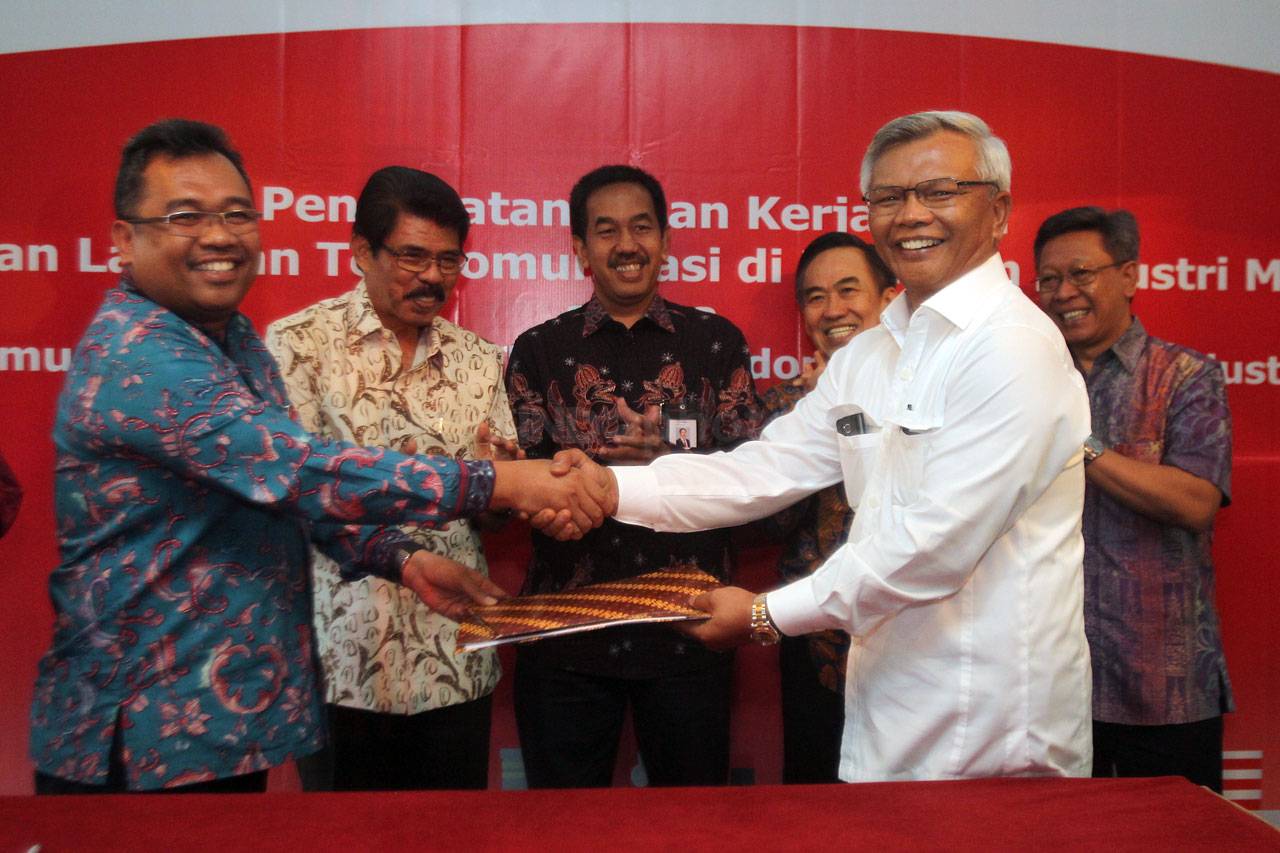 Telkom Kembangkan Broadband...