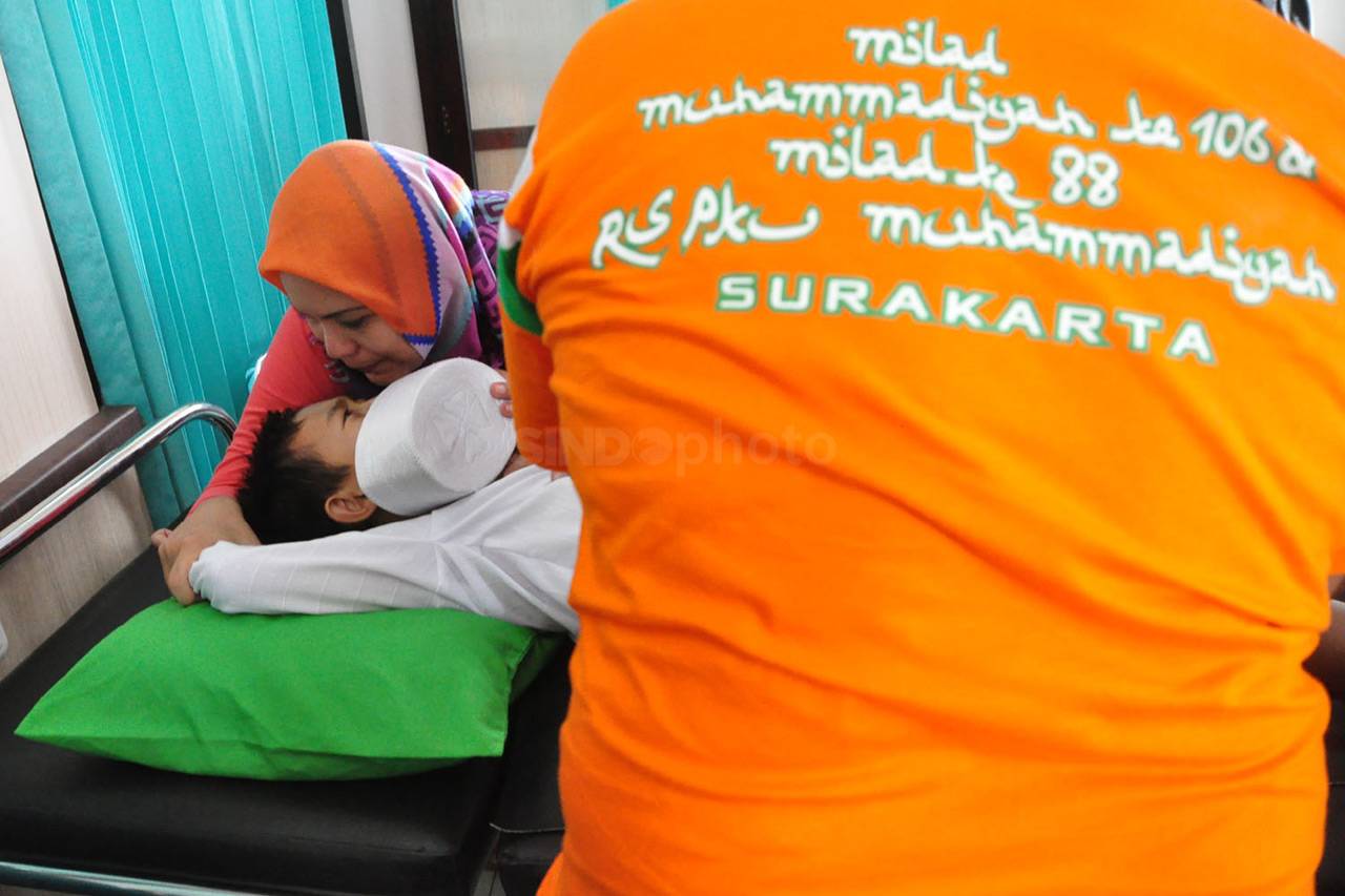 Khitan Massal Peringati...