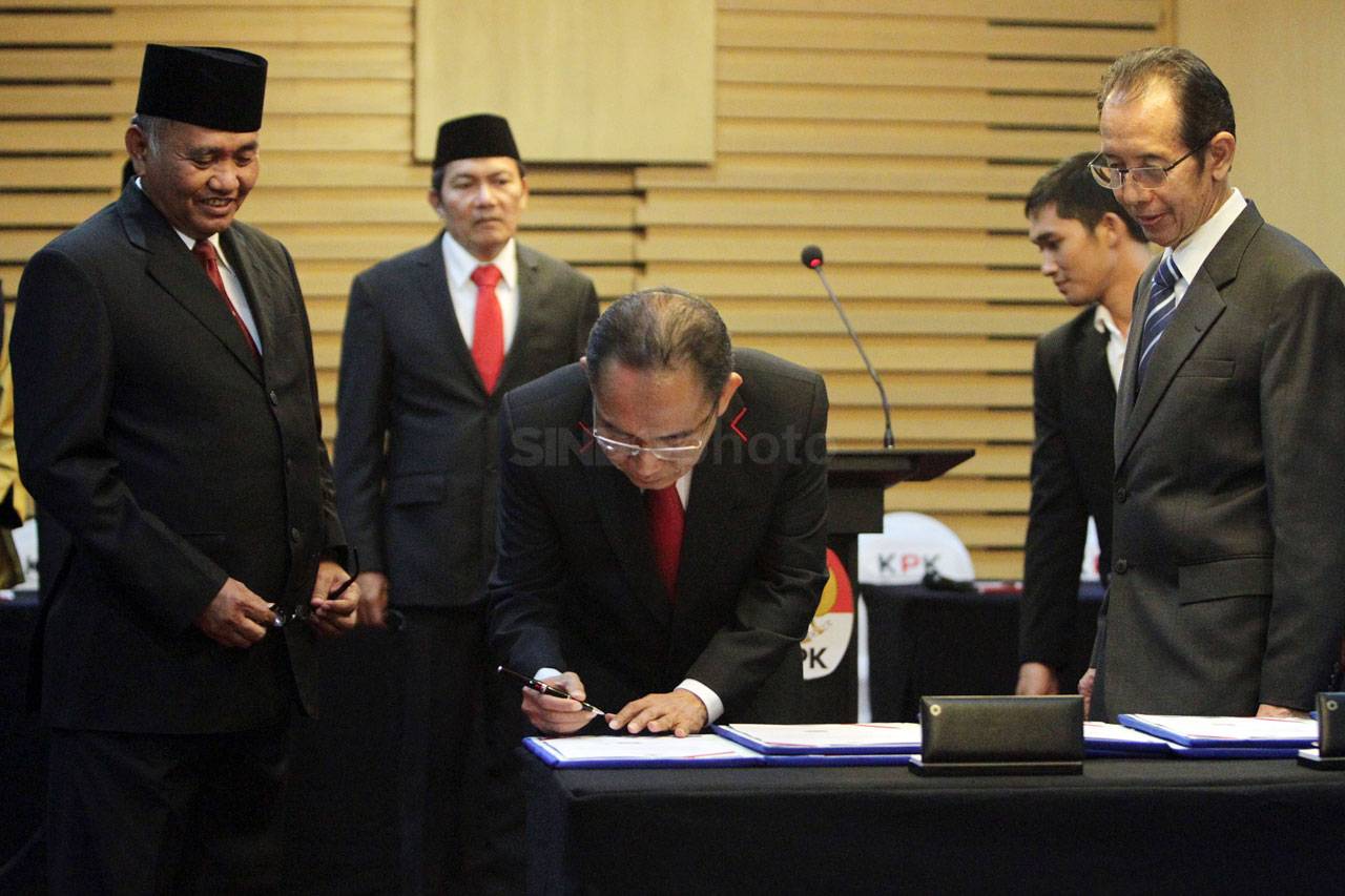 Lima Pimpinan KPK Resmi...