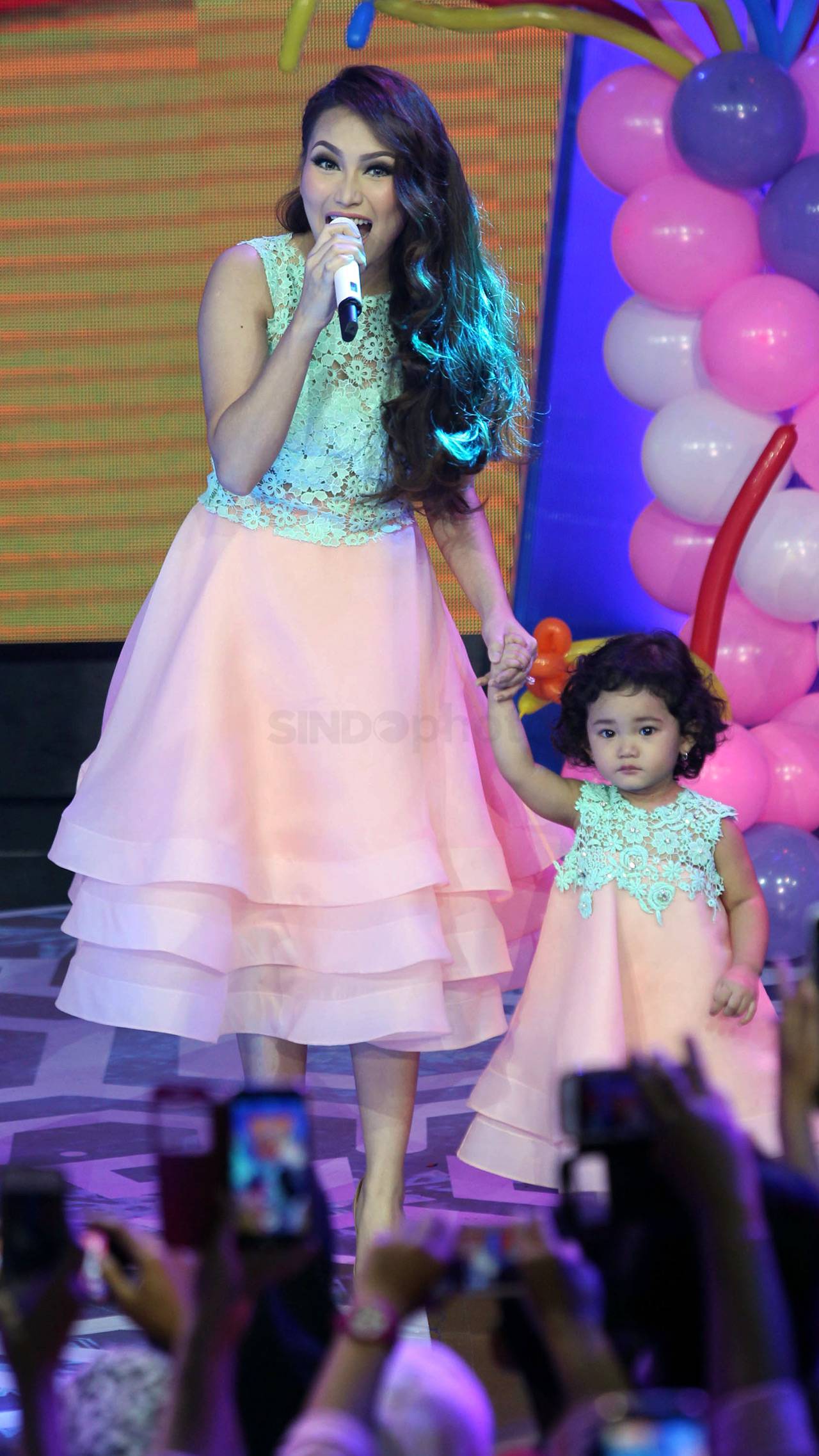 Moms and Kids Awards...