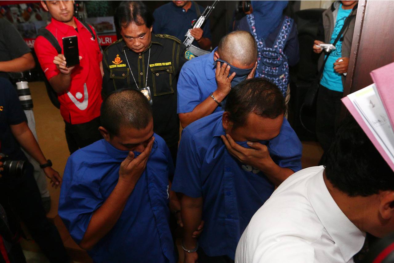 Mabes Polri dan Interpol...