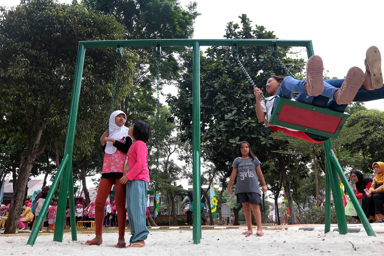 Ahok Resmikan RPTRA...