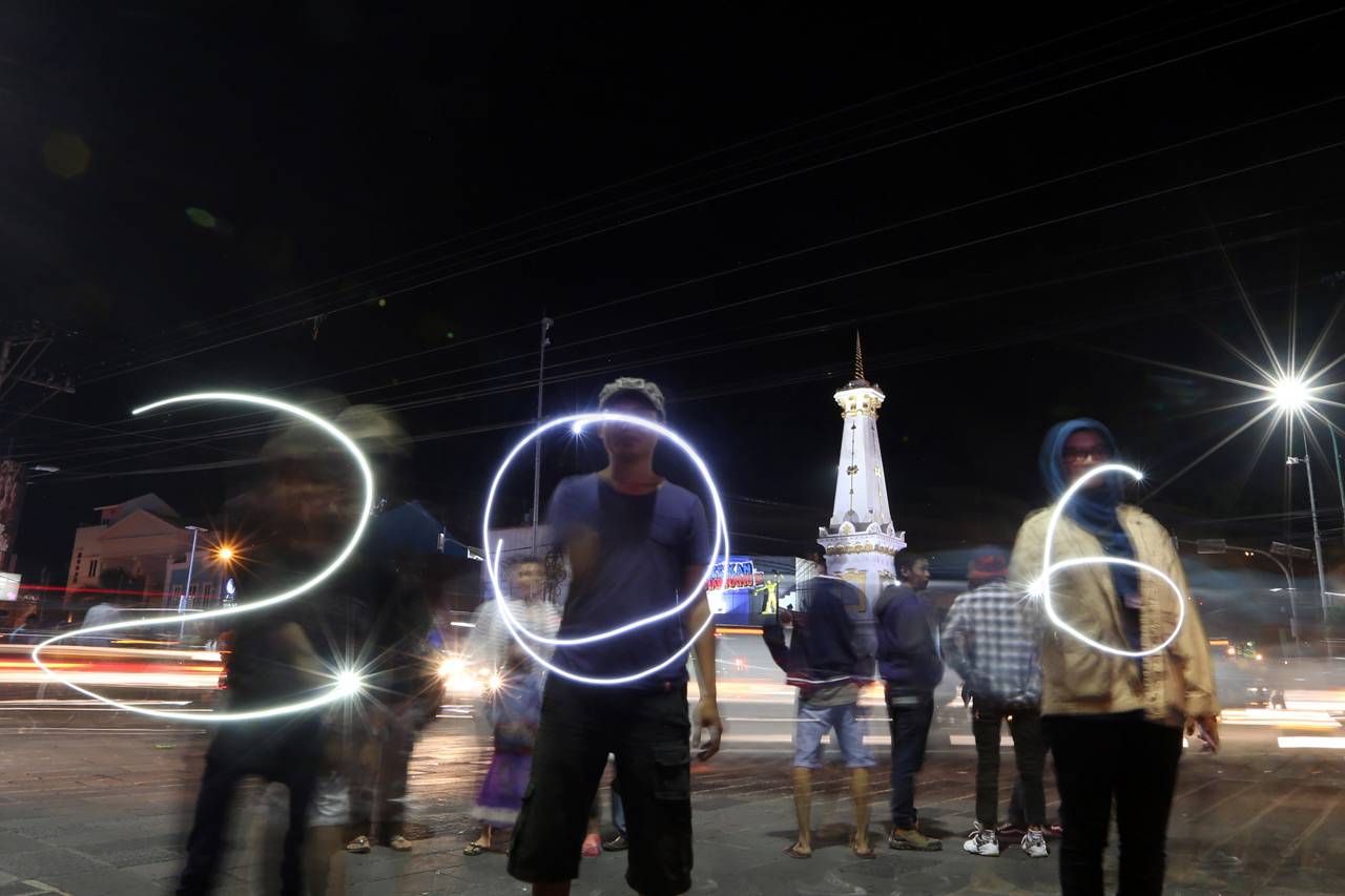 Warga Yogyakarta Padati...
