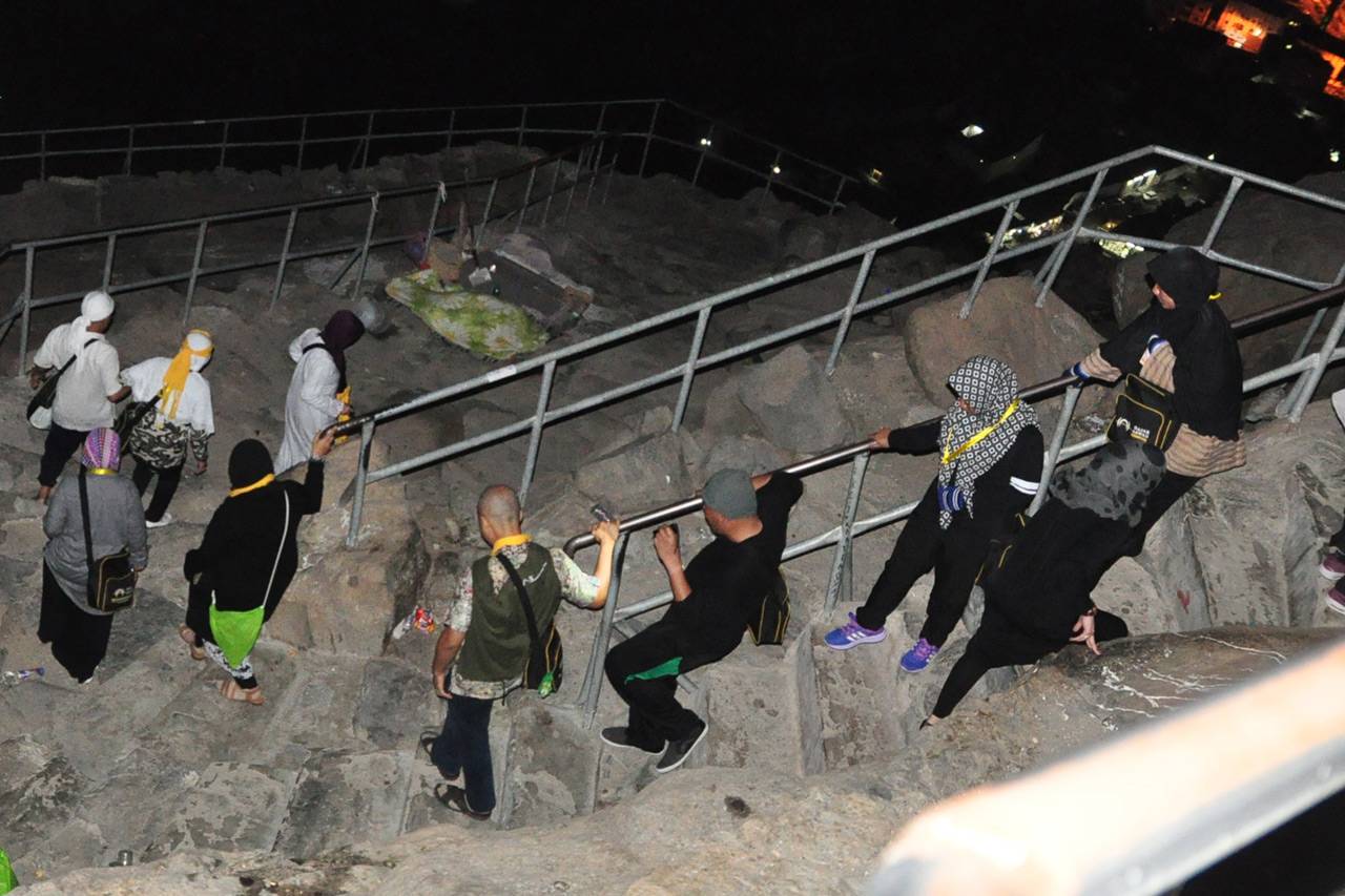 Mendaki Puncak Jabal...