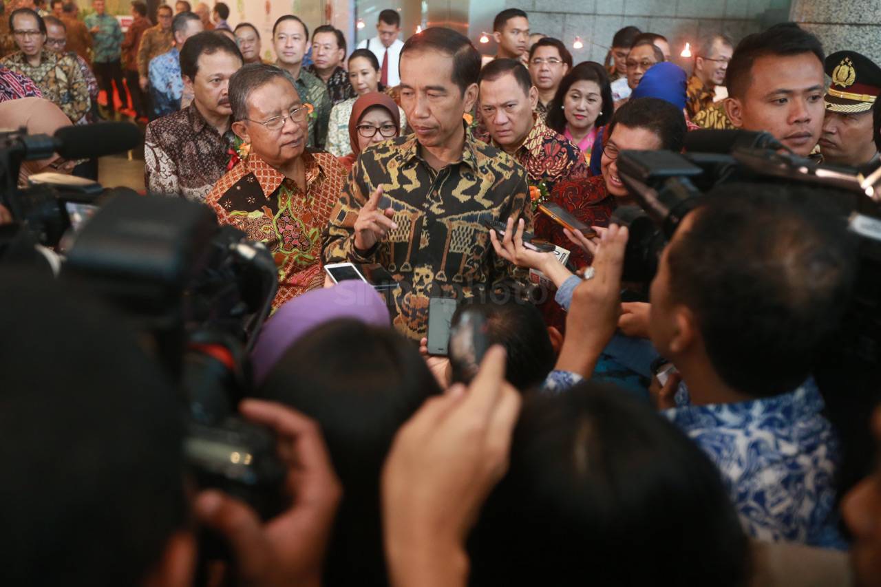 Jokowi Buka Perdagangan...