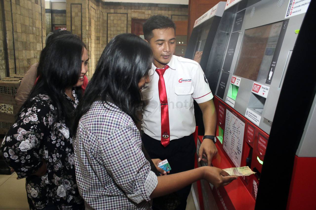 Kini Beli Tiket KRL...
