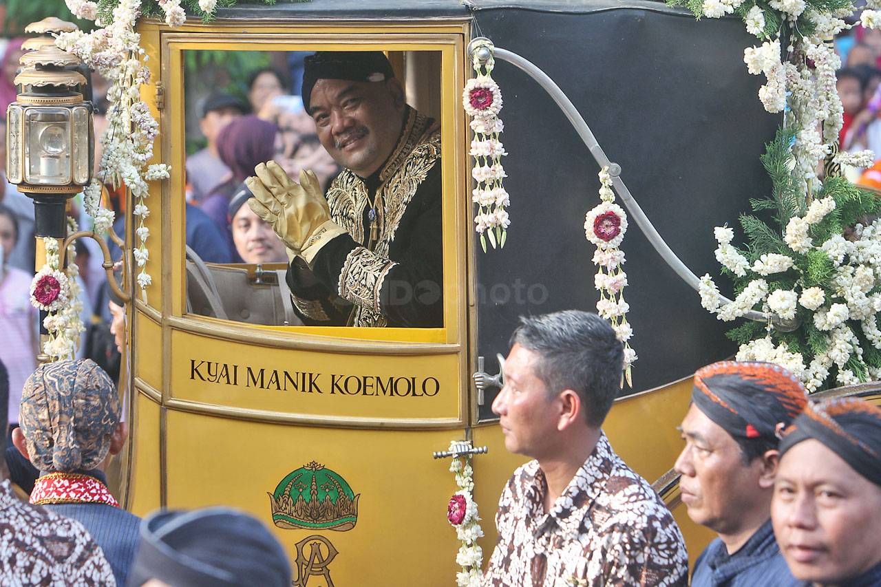 Jumenengan KGPAA Paku...
