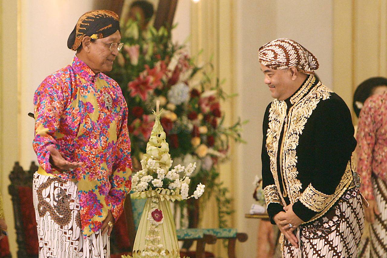 Jumenengan KGPAA Paku...
