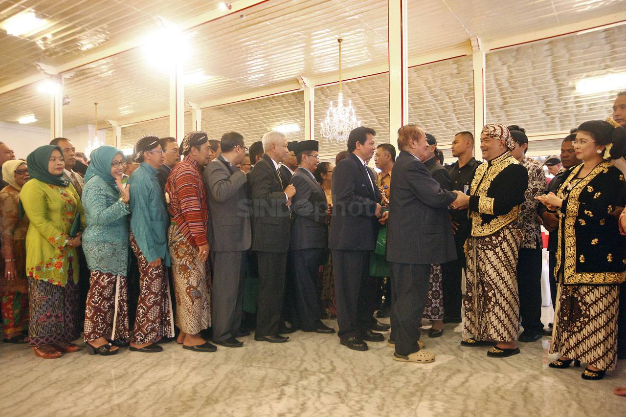 Jumenengan KGPAA Paku...