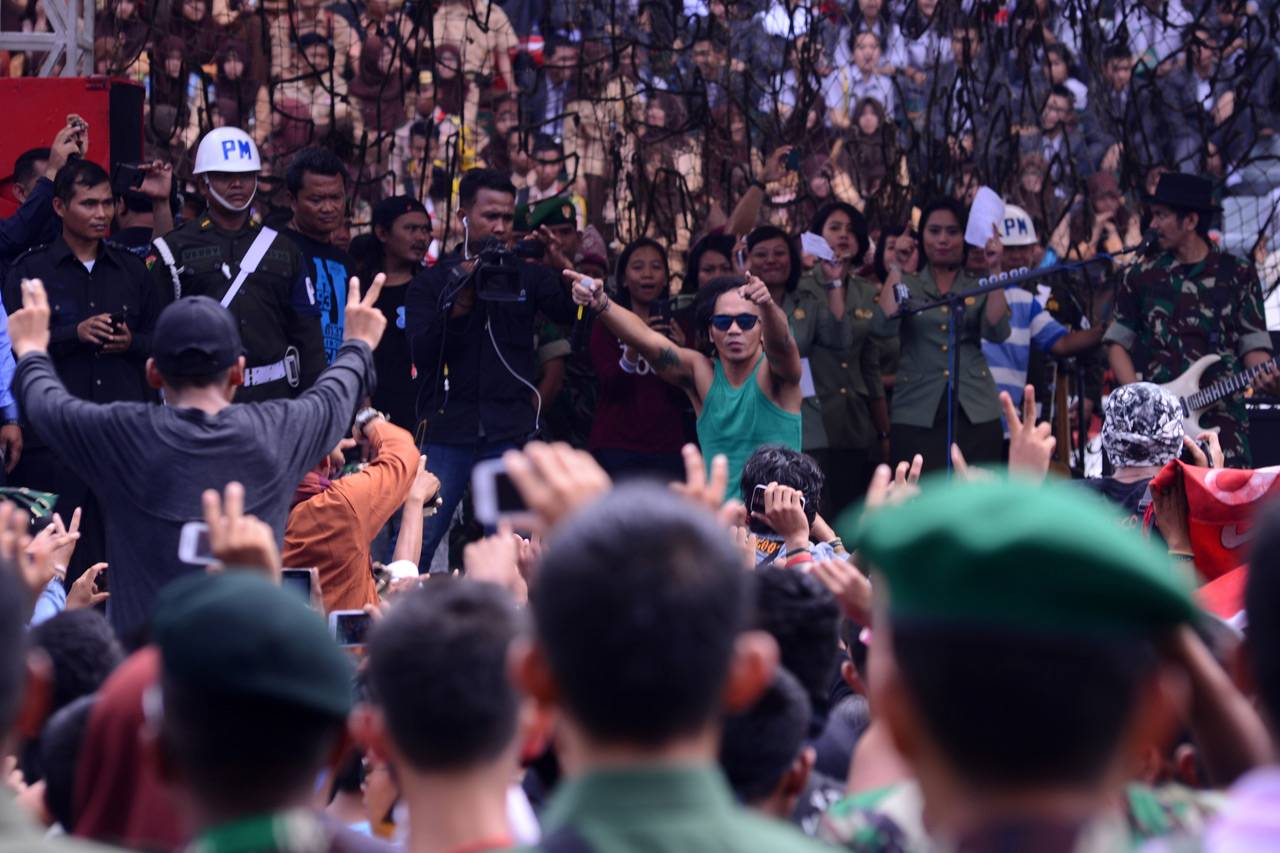 Slank Meriahkan HUT...
