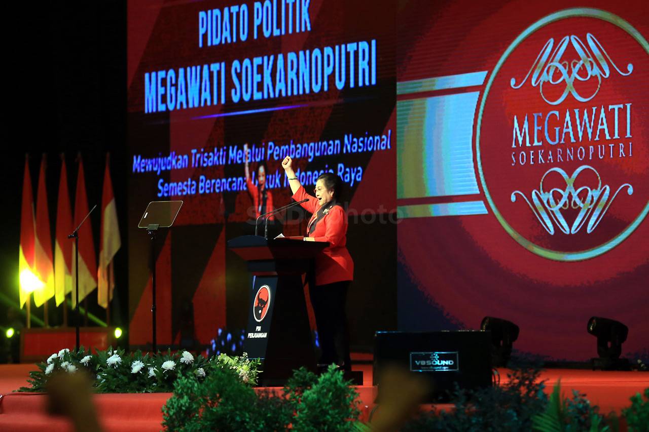 Presiden Jokowi Hadiri...