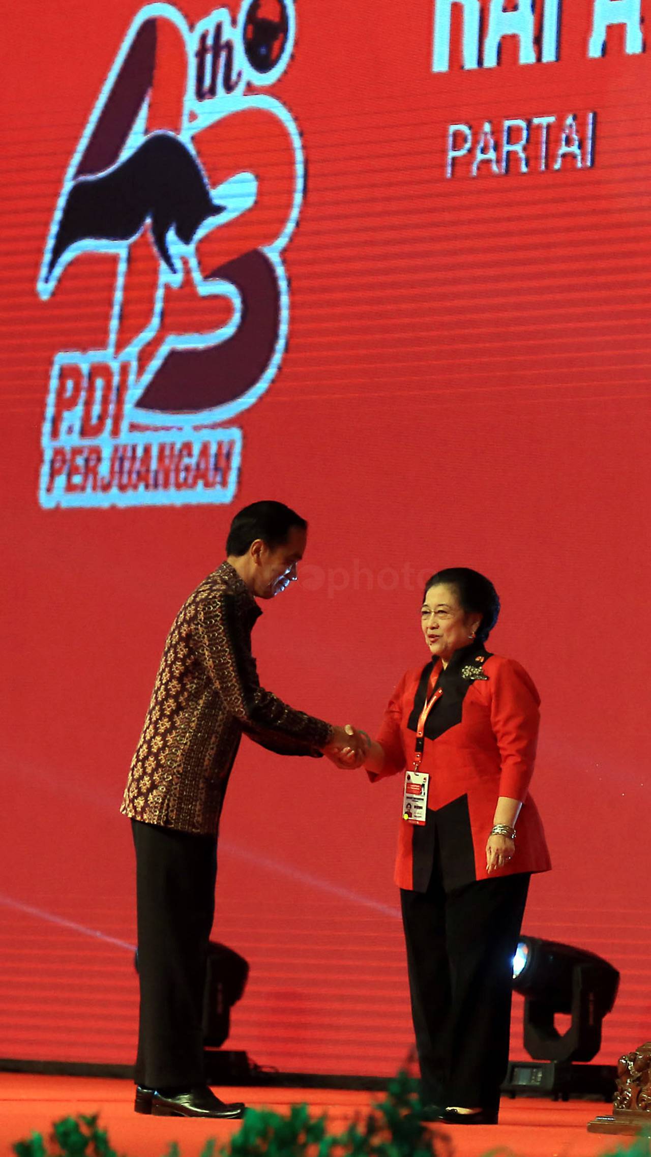 Presiden Jokowi Hadiri...