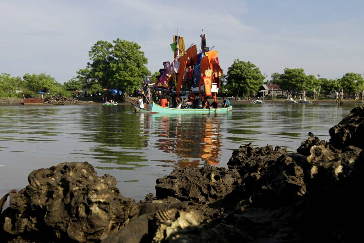 Kapal Hias Maudu Lompoa...