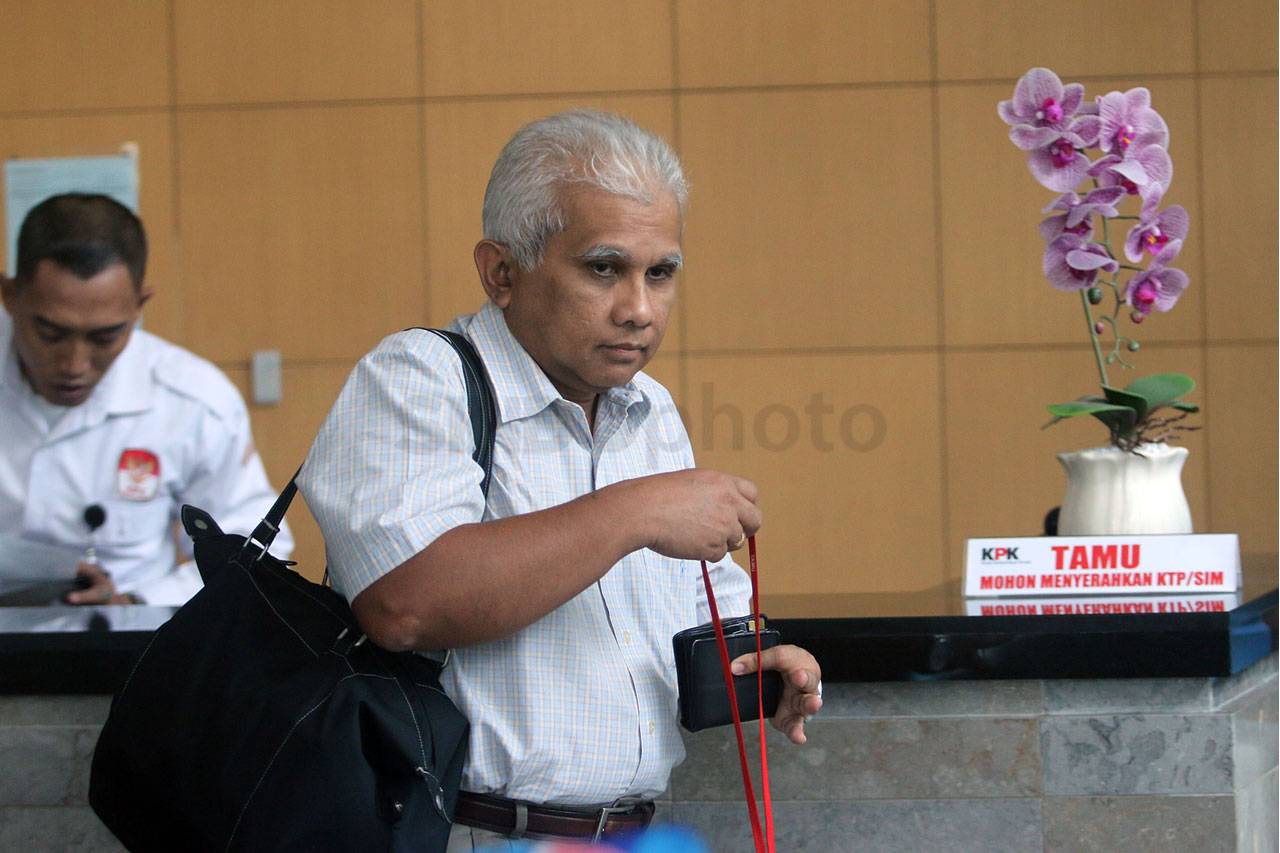 KPK Periksa Mantan Direktur...