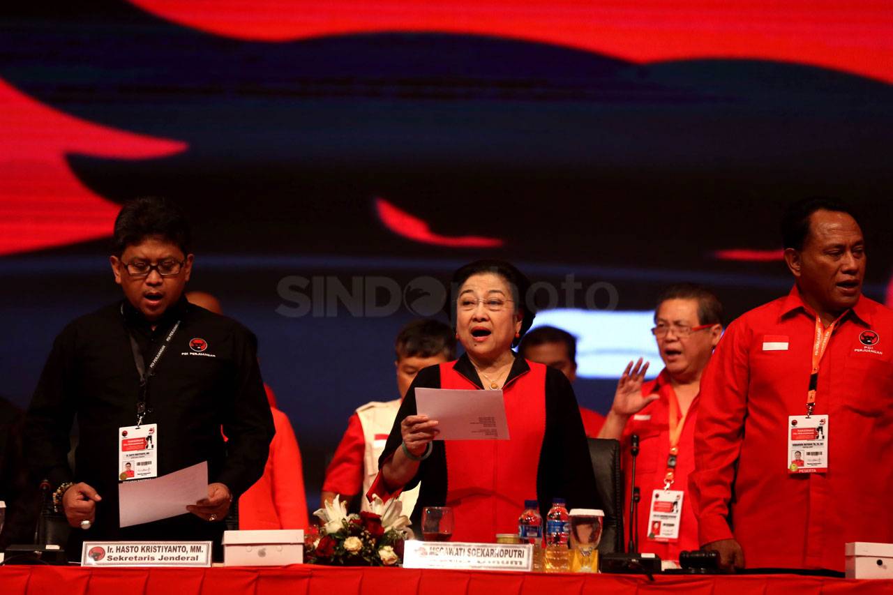 Megawati Tutup Rakernas...