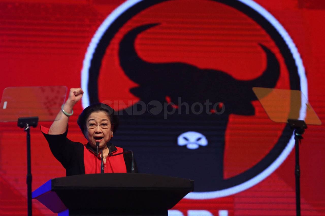 Megawati Tutup Rakernas...